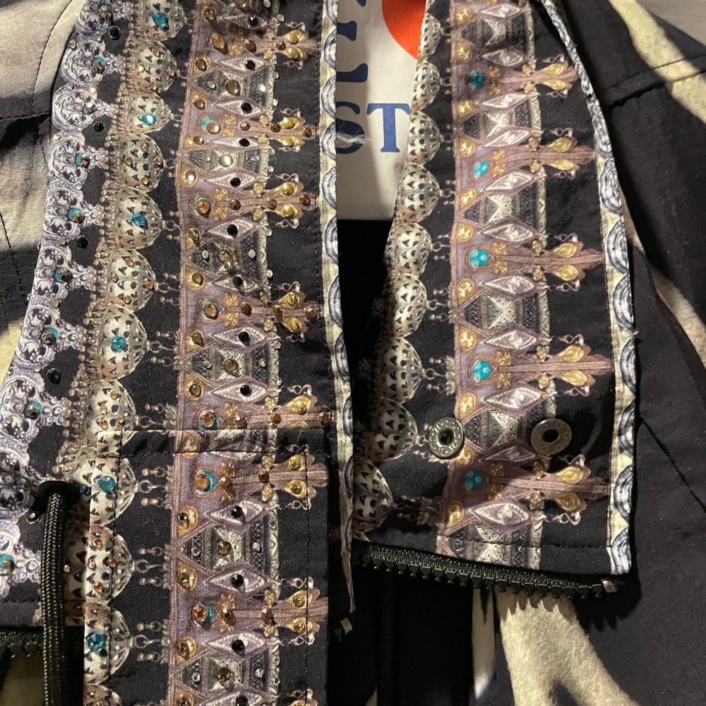 Camilla Yoga Jacket with Crystals - Picture 4 of 5